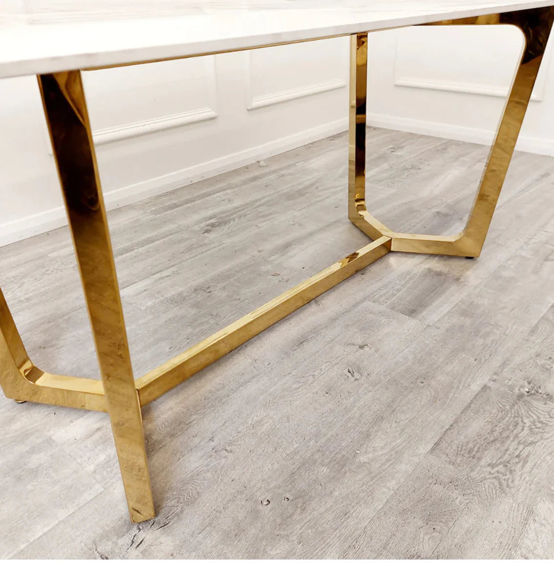 Gold Dining Table with Pandora Gold 3