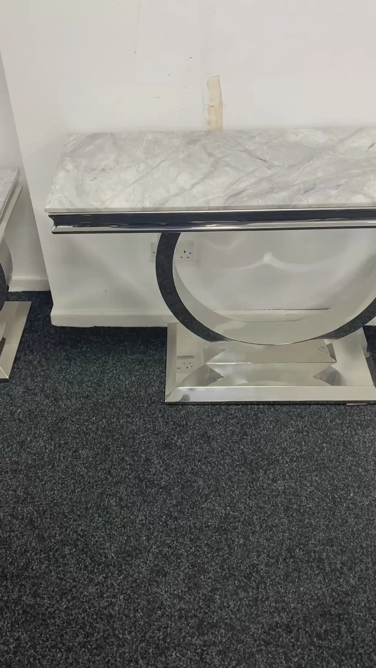 white marble table